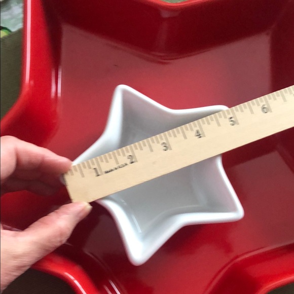Red Star-Shaped Serving Dish with White Star Bowl - Picture 3 of 6